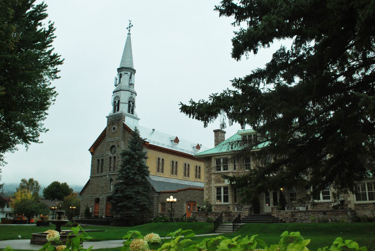 Église et presbytère Notre-Dame-de-Bonsecours