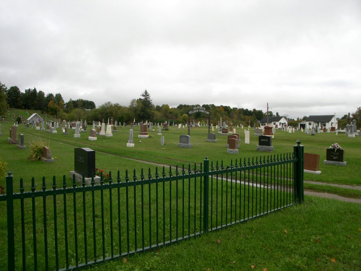 Cimetière du Village. Crédits : CPRQ, 2003